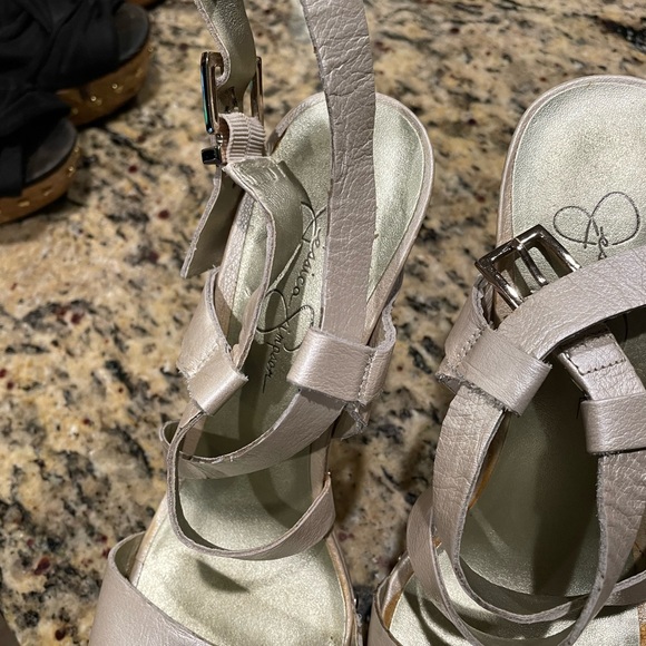 Shoes - Picture 5 of 5